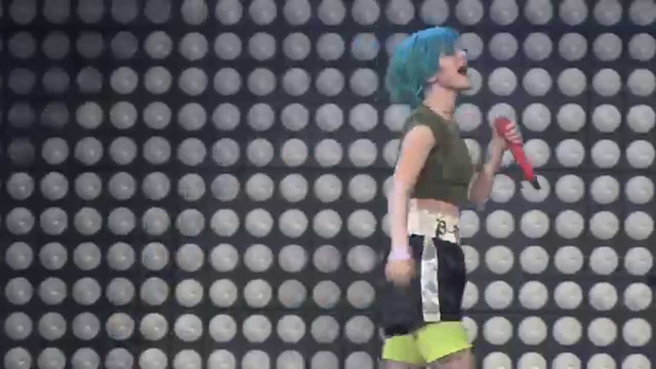 Paramore @ Monumentour- 