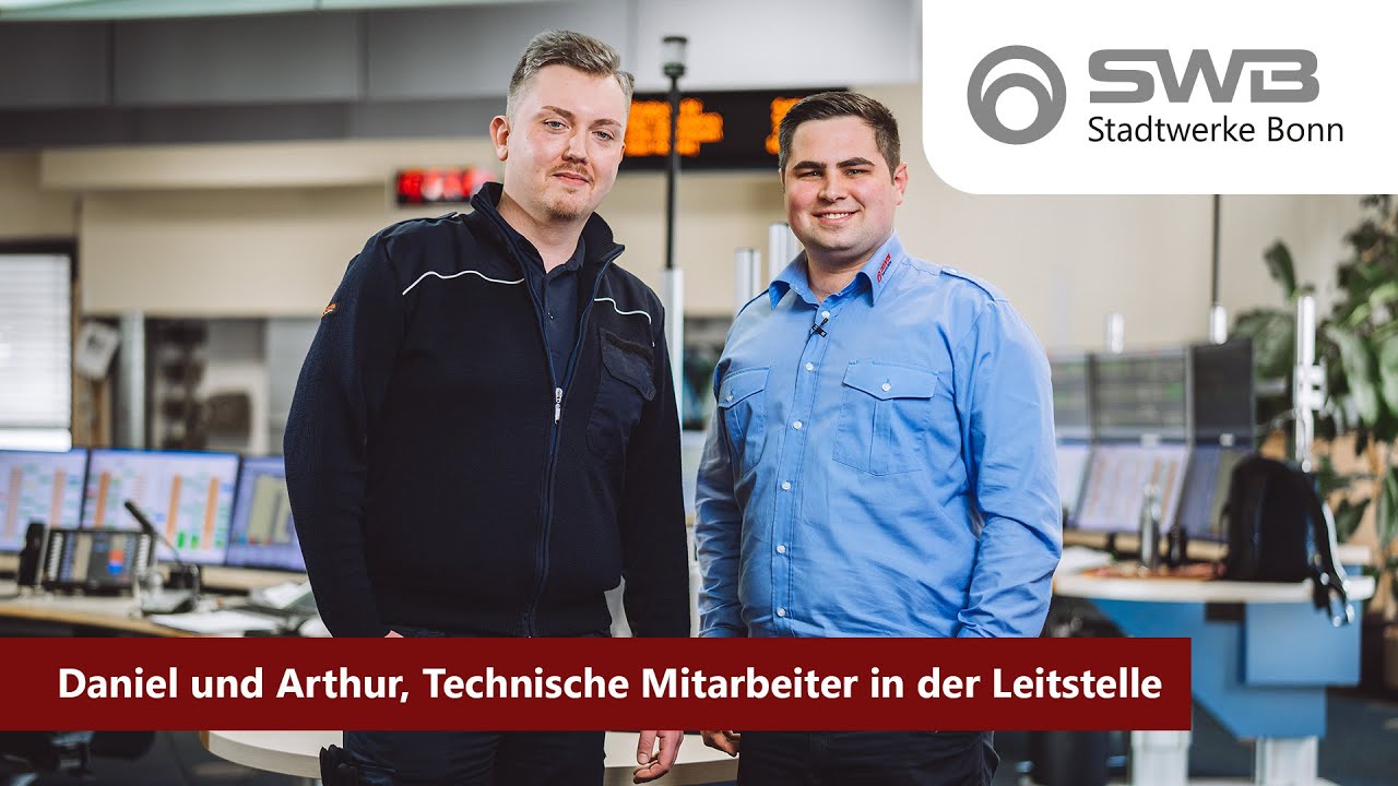 SWB Karriere: Daniel und Arthur als technische Mitarbeiter in der Leitstelle