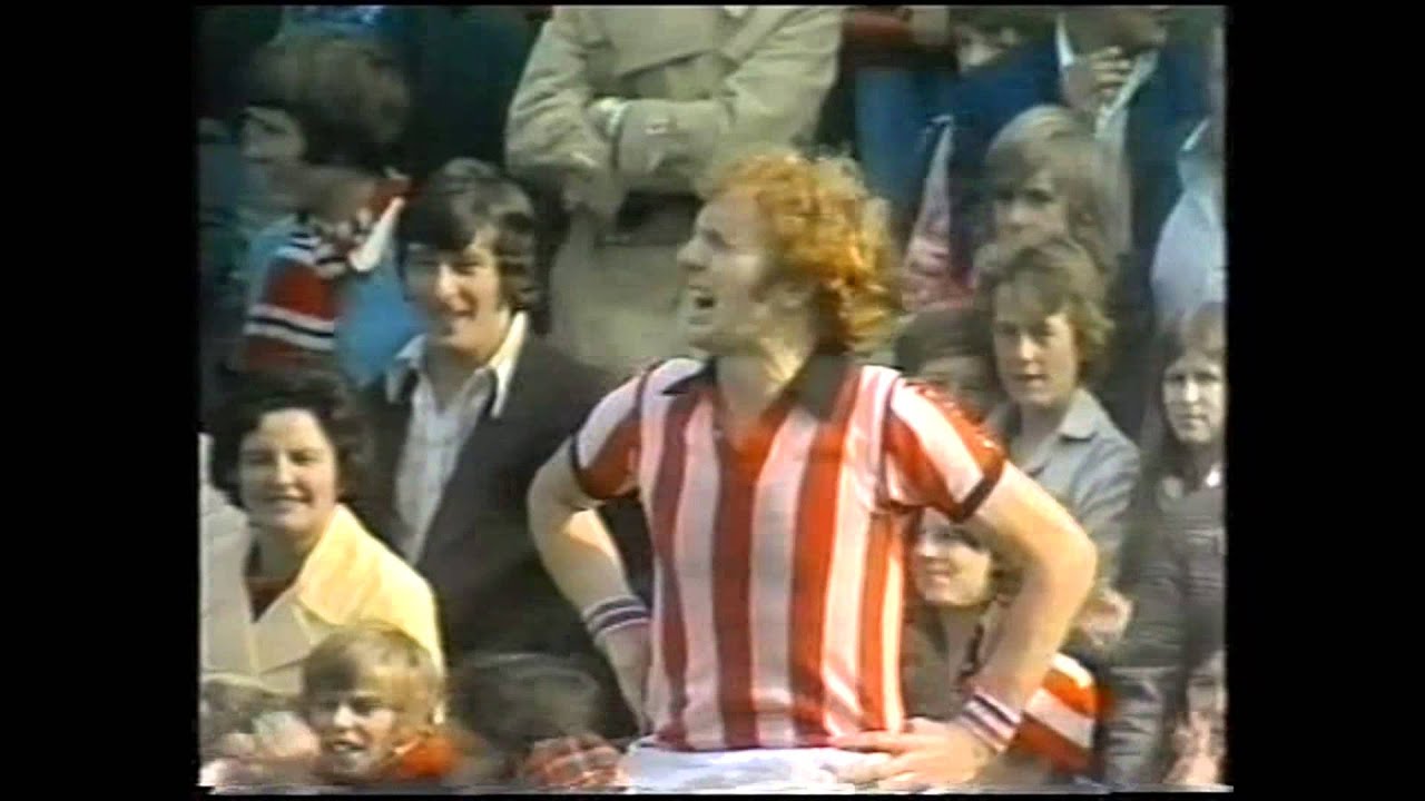 Stoke city vs West ham united 1976/77 season RRPNG4