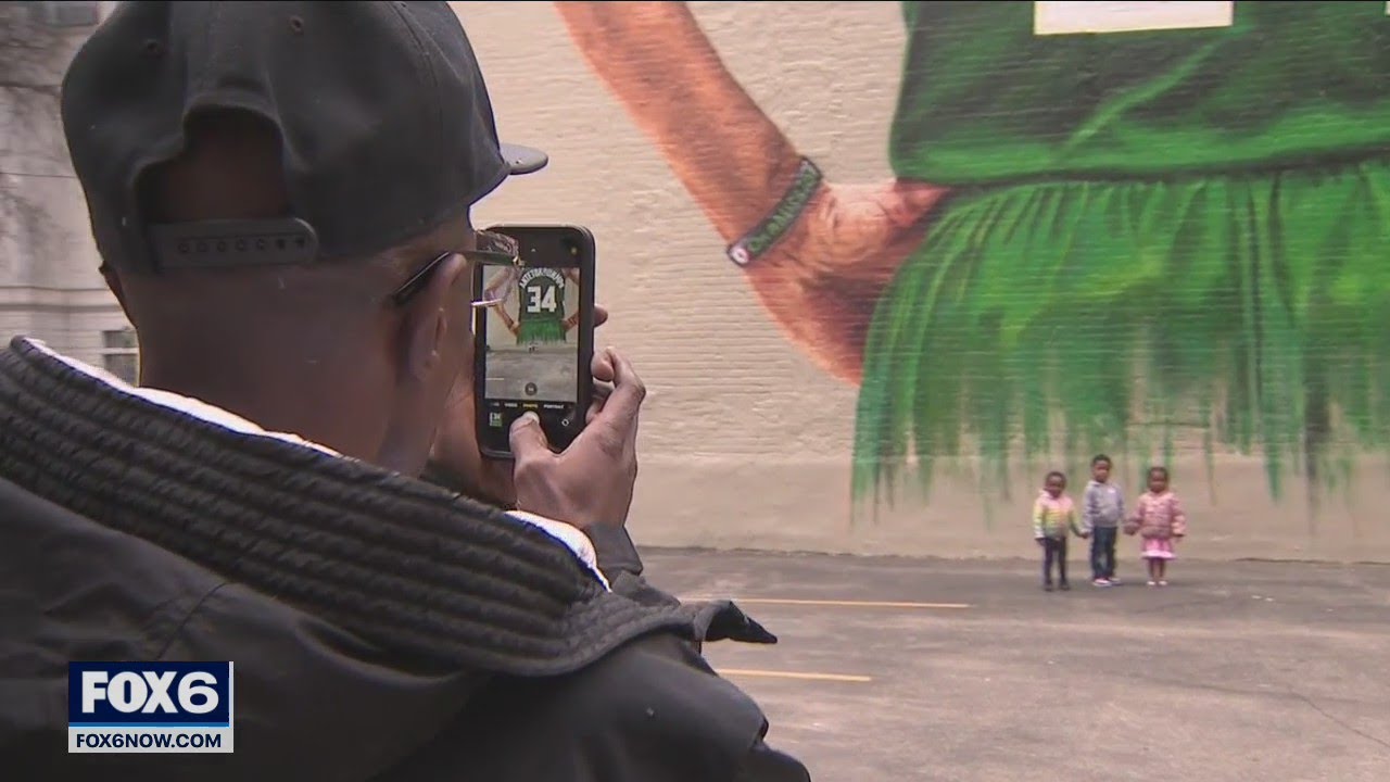 Giannis mural draws fans to Milwaukee | FOX6 News Milwaukee