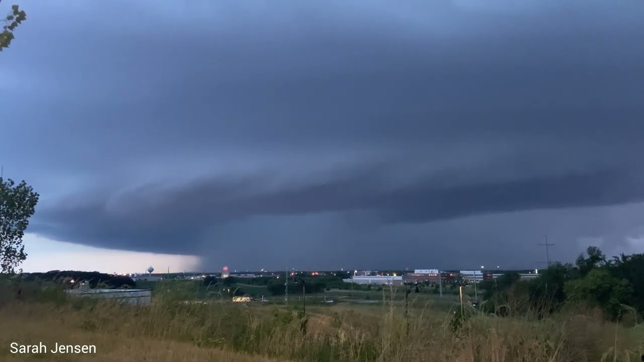 Severe Warned Supercell over Southern Wisconsin - July 4, 2022