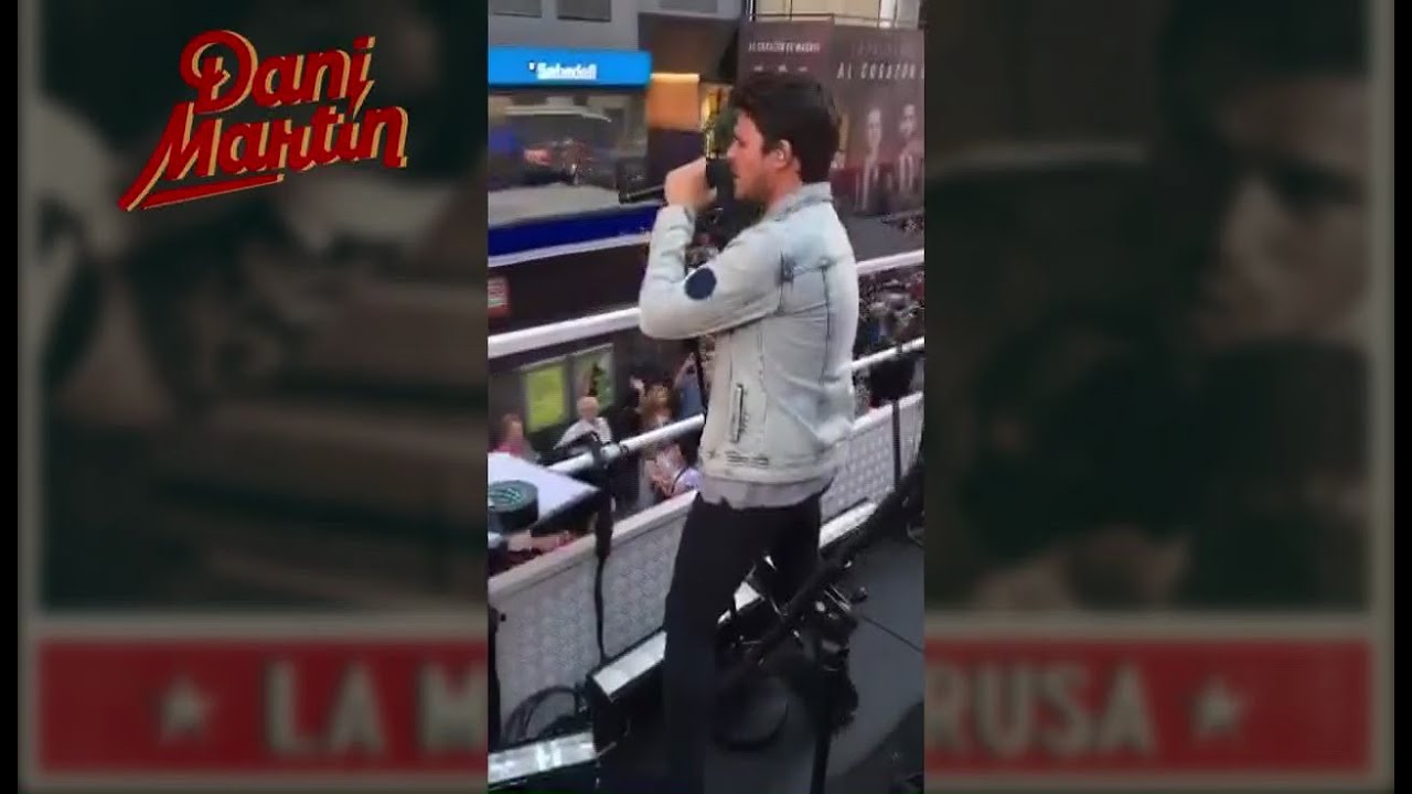 Dani Martín recorriendo las calles de Madrid en la presentación de #LaMontañaRusa