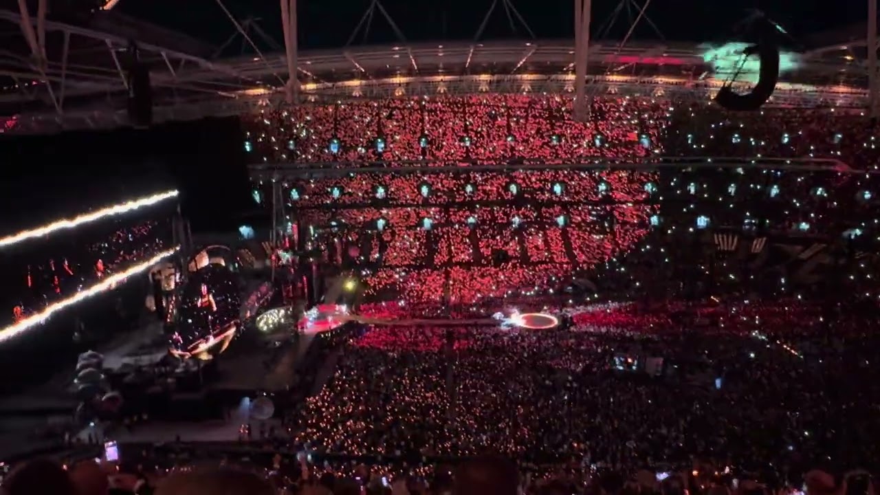 Coldplay - Fix You (Live from Wembley Stadium)