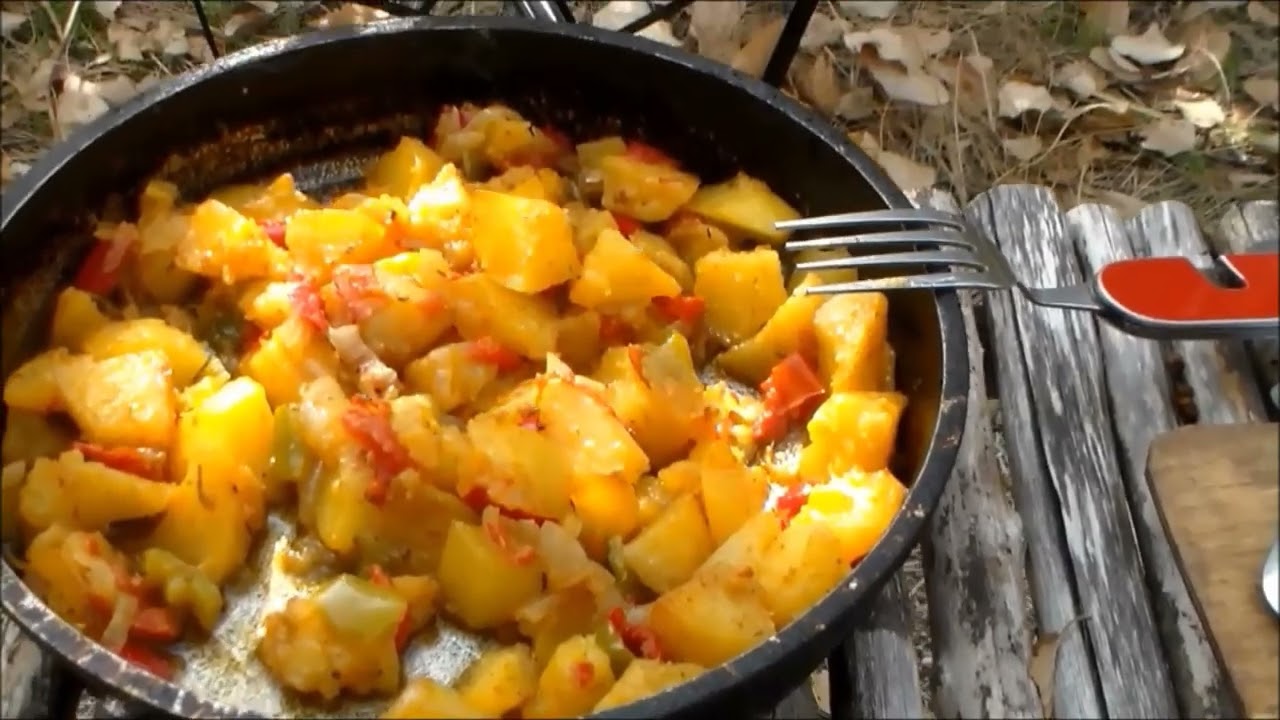 День у лiсi бiля куреня