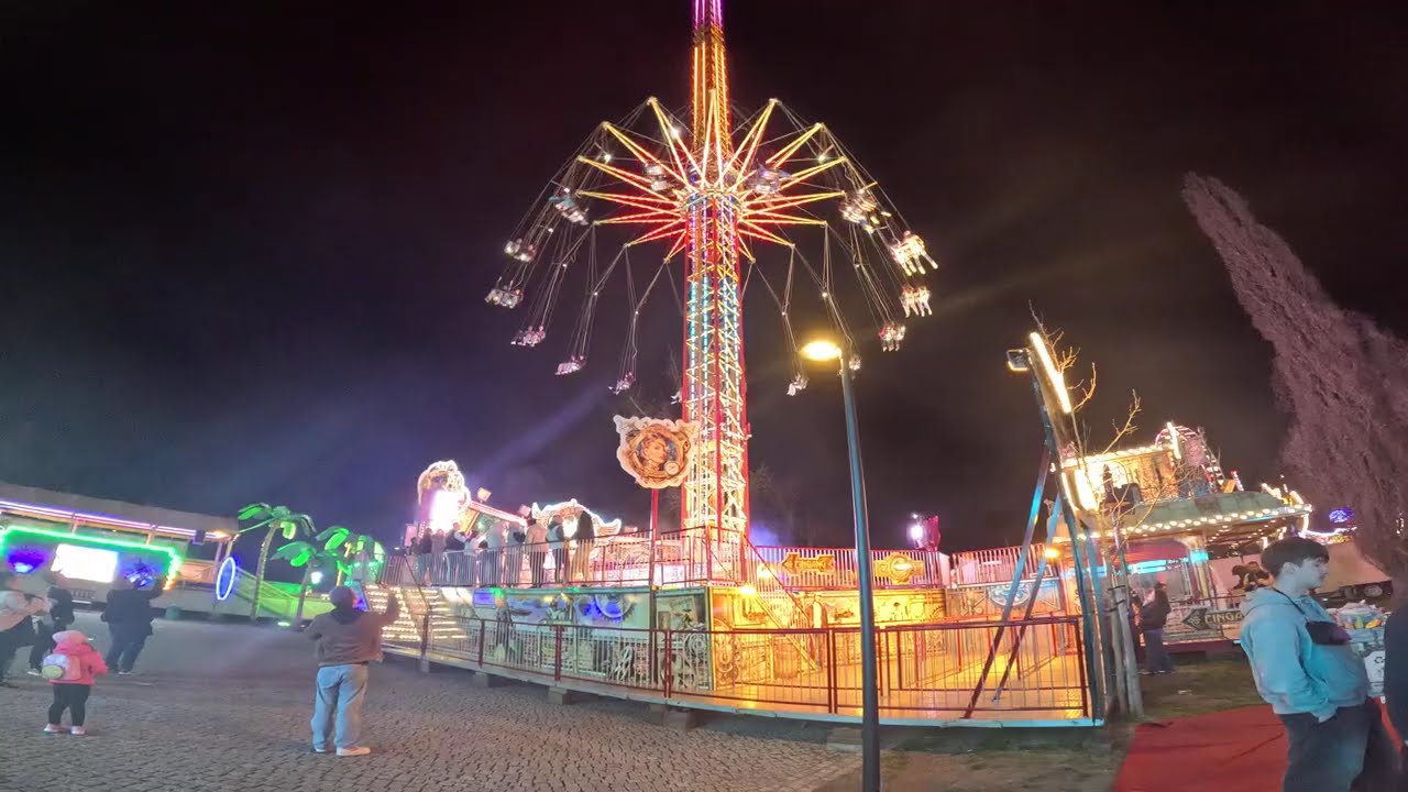 Praha Matějská pouť 2025 - walkaround / spacer po placu 2 (noc/night)