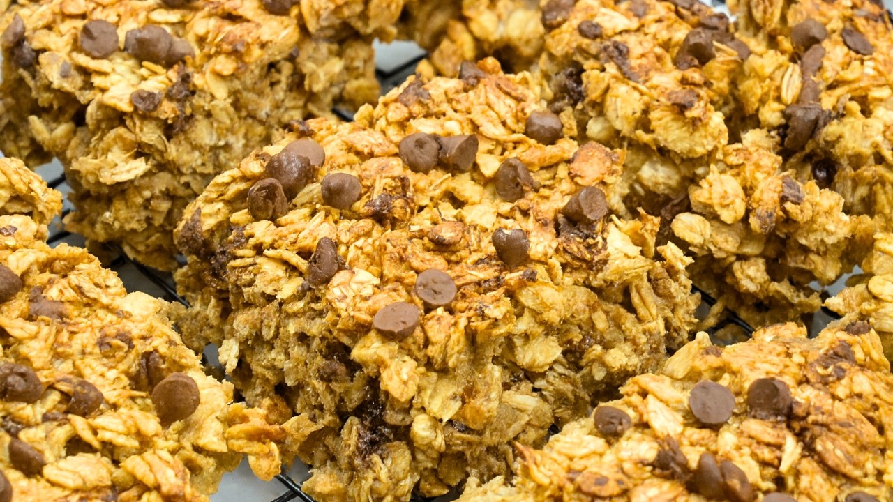 Healthier Baked Oatmeal With Bananas (Only 5 Ingredients)