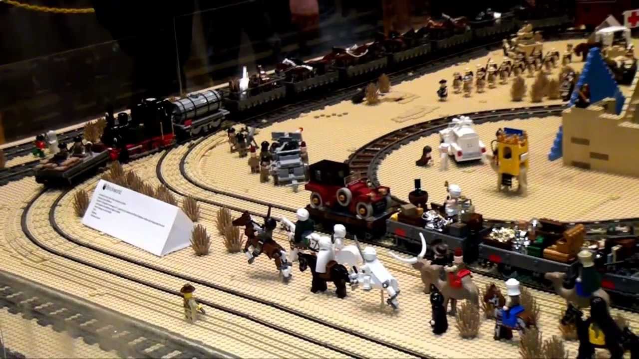 Large LEGO Displays - Brickworld 2012