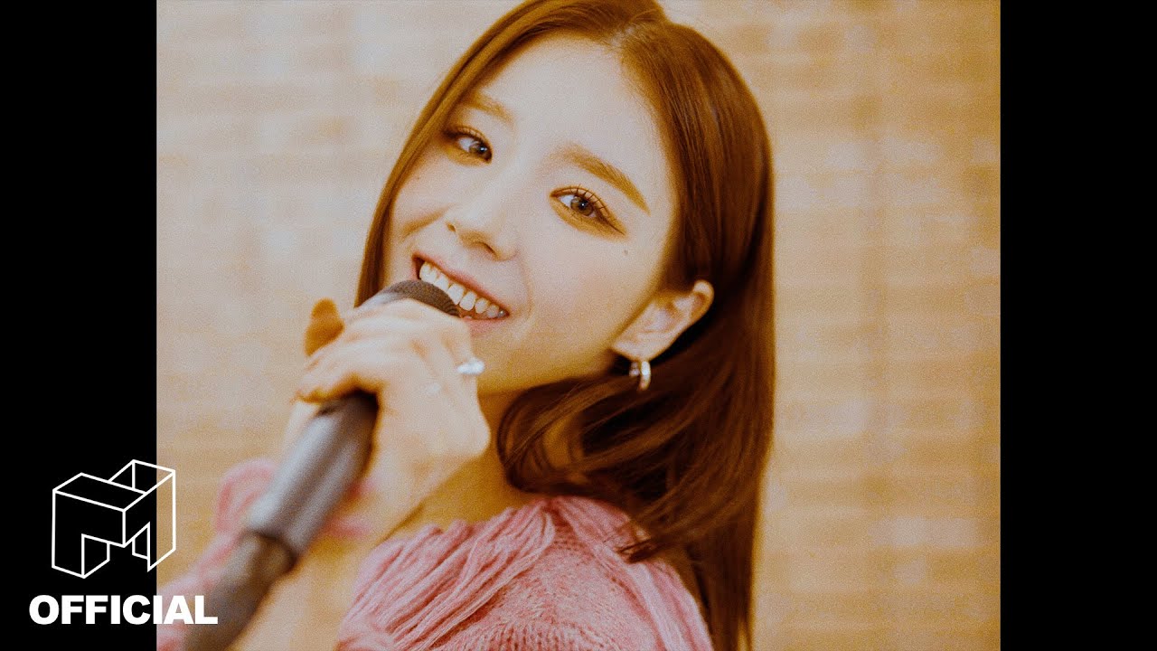 HeeJin &lsquo;Addiction' Official Live Clip | EN JP CN | ARTMS