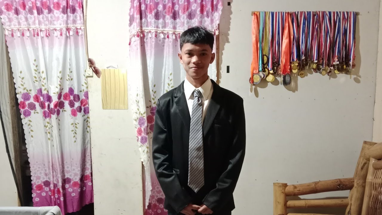 NAHIRAPAN KAMI NI JANJAN AT MARAMING SALAMAT MADAM  AT READY NA C JANJAN SA KANILANG EVENT SA SCHOOL