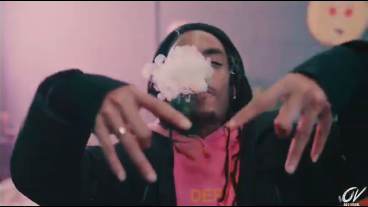 Stunna Ebk - Lips Locked (Official Music Video)