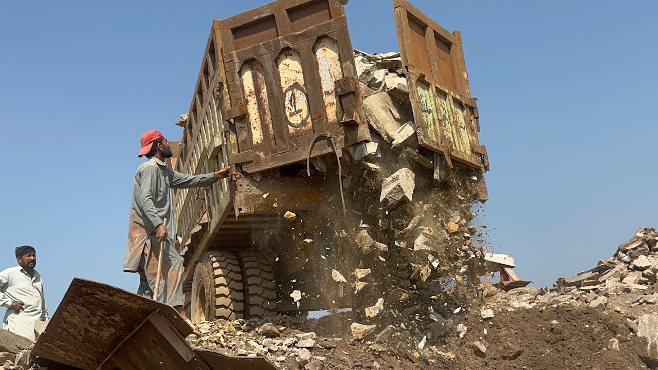 Incredible Rock Crusher Breaking Giant StonesHeav Duty Machine Crushing Large RocksAmazing Rock Crus