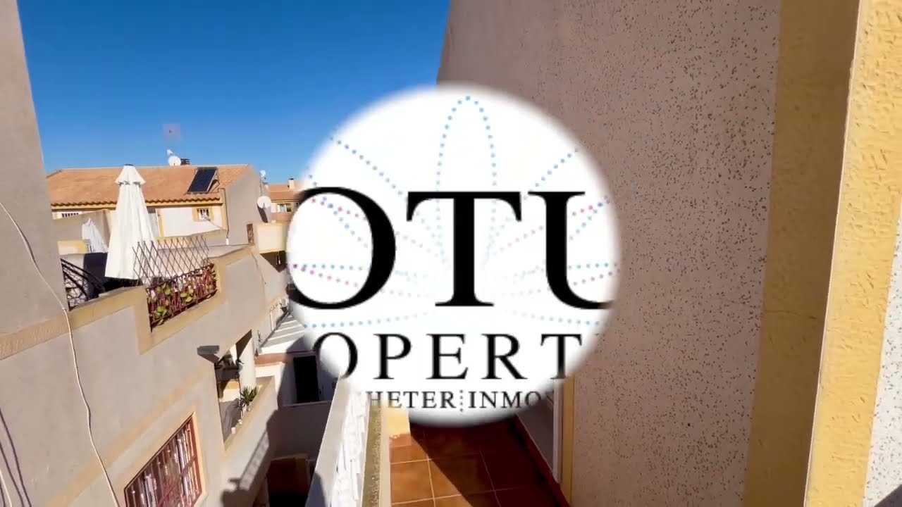 🎥 Mediterranean Dream in Villamartin – Three-Bedroom Townhouse with Pool💰 Price: €250,000