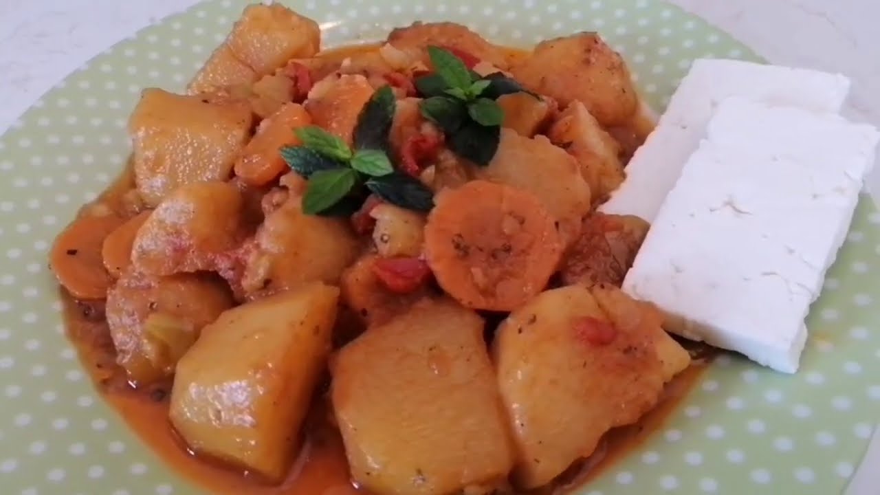 Πατάτες γιαχνί/Yam potatoes.Maria's Greek Food
