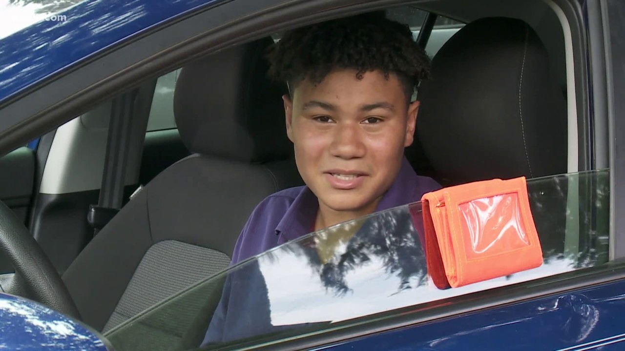 Loyola student creates 'safety pouch' to make traffic stops safer for drivers and police