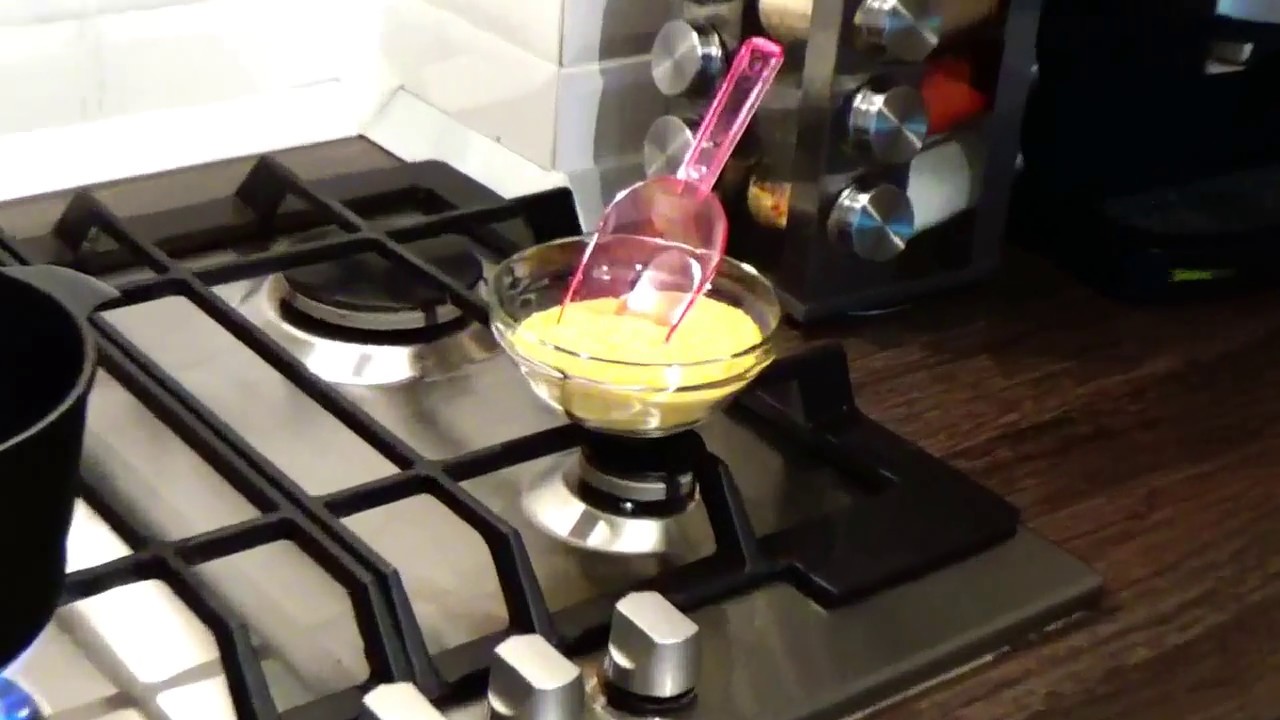 Vas din fonta pentru mamaliga 1 litru