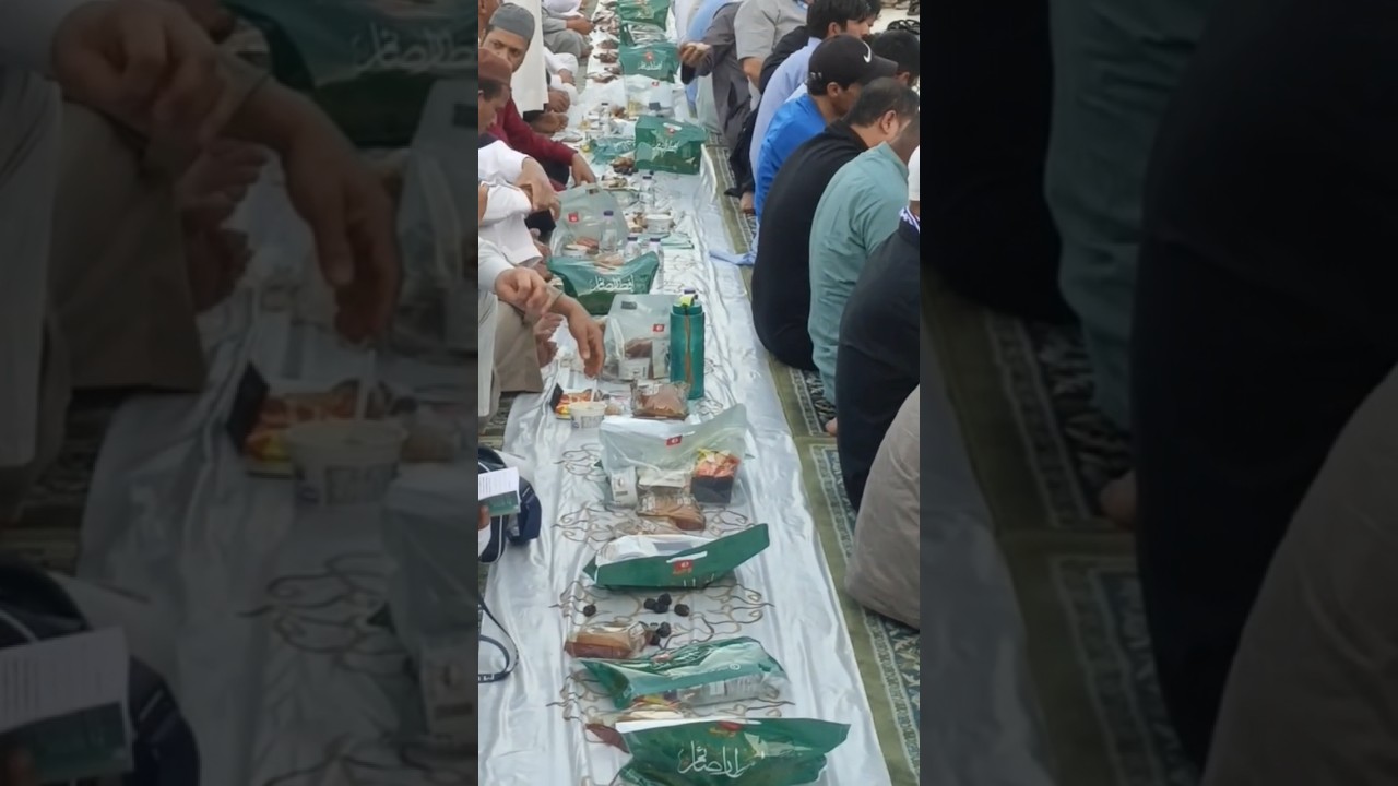 👉🎉 iftar party time madina Sharif video Ramadan Mubarak#ramzan mubarak#viralvideo #ramzanstatus