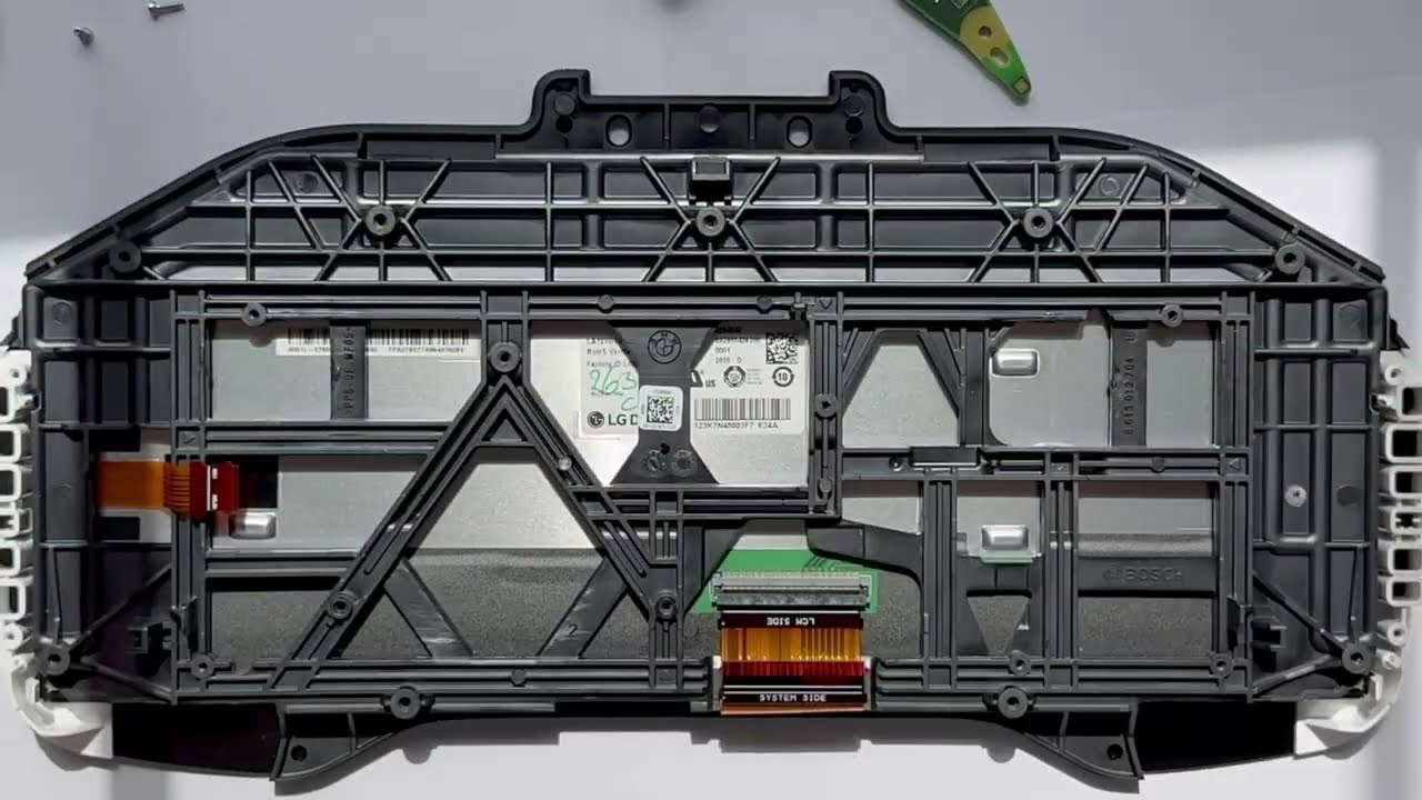 Virginizing a BMW X7 Cluster