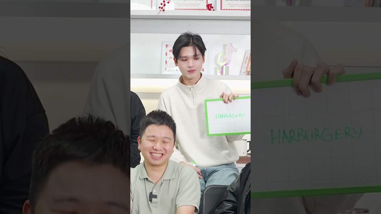 &ldquo;T&ocirc;i l&agrave; ai?&rdquo; - Tập 1 Harry: Ai l&agrave; người hiểu nhất về em &uacute;t Schannel