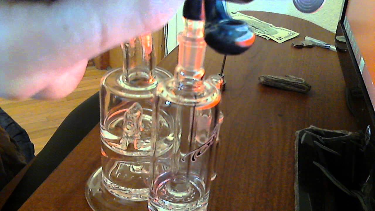 Dab of Chemdawg Wax out of 14mm Toro ashcatcher to Toro double micro hex perc