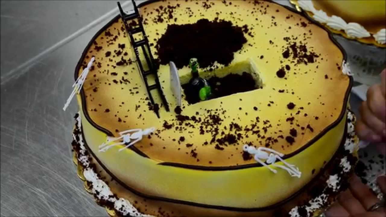 Simple and Scare Halloween Cake Decorating Tutorial