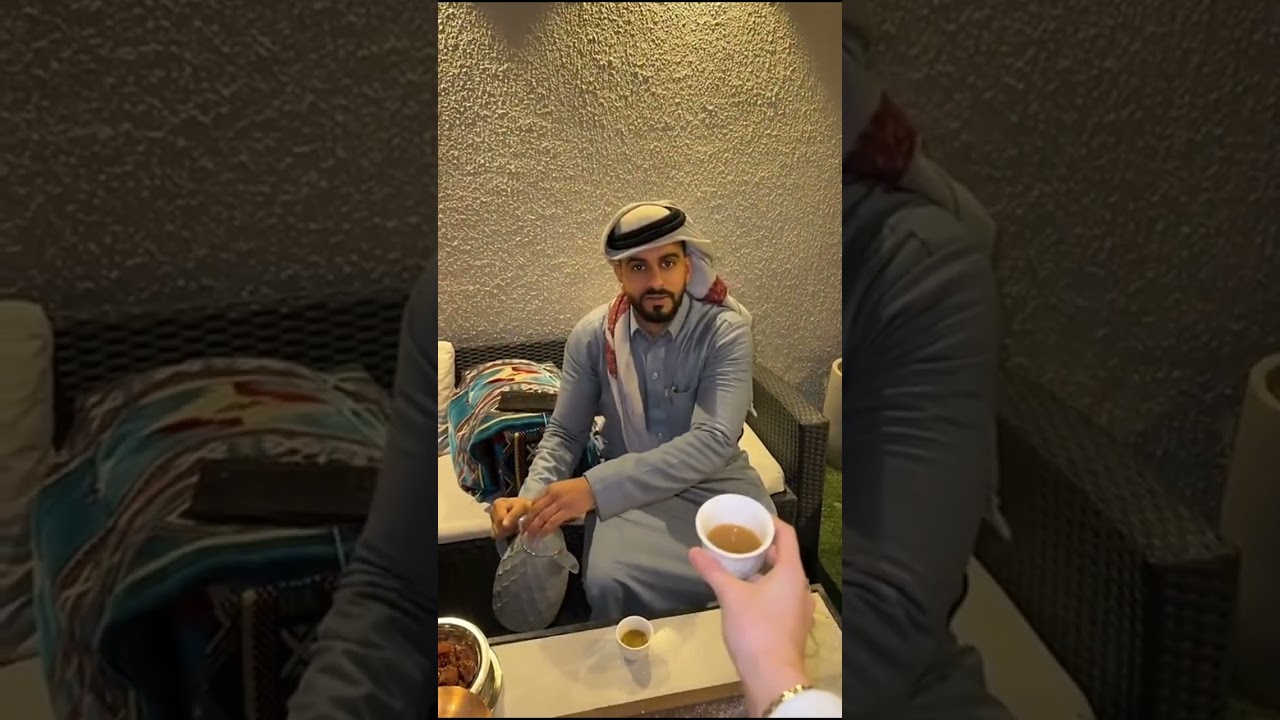 جميلة جميلة هذي السيارة شباب وبنات لازم تجربون قيادتها ل عالم ثاني بالراحة والفخامة وتوفر فلوس 