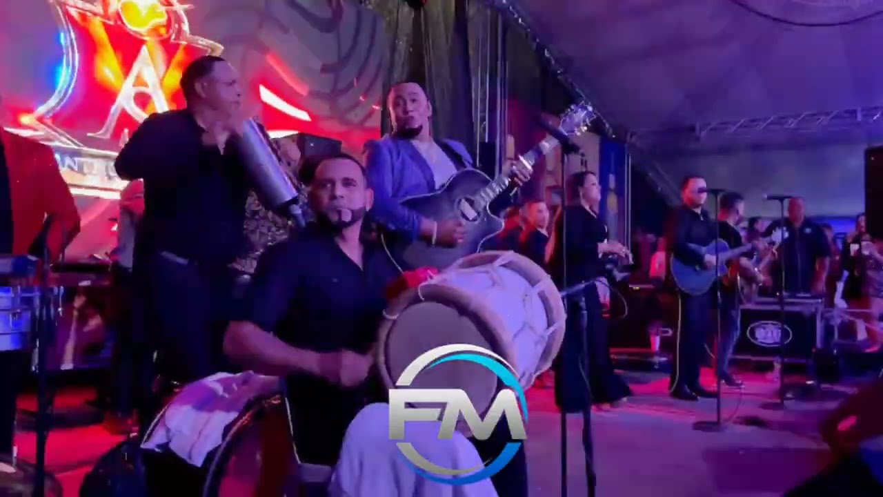 ANTHONY SANTOS YO ME MUERO POR TI  EN SAN FRANCISCO DE MACORIX #antonysantos #anthonysantos