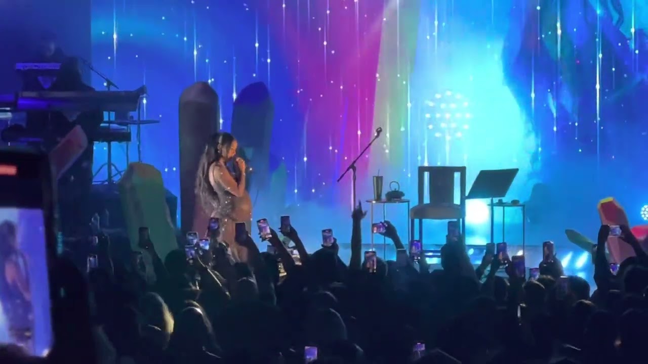 B.S. (feat H.E.R.) - Jhene Aiko Live at Greek Theatre