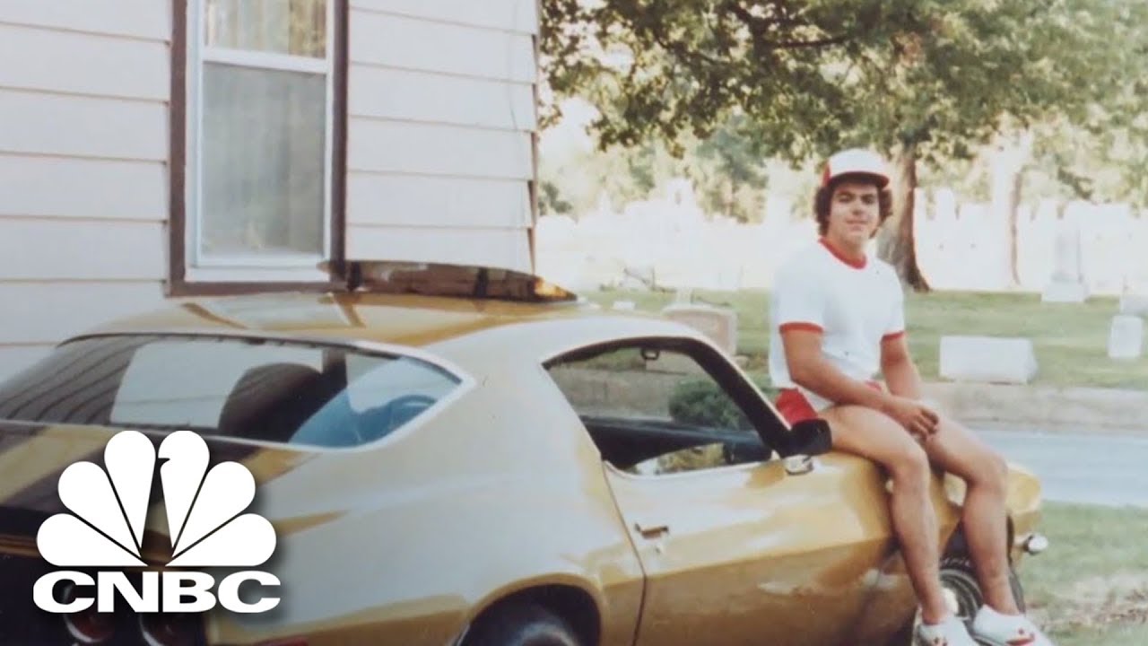 The &lsquo;World&rsquo;s Fastest Pizza Delivery Vehicle&rsquo; | Jay Leno's Garage | CNBC Prime