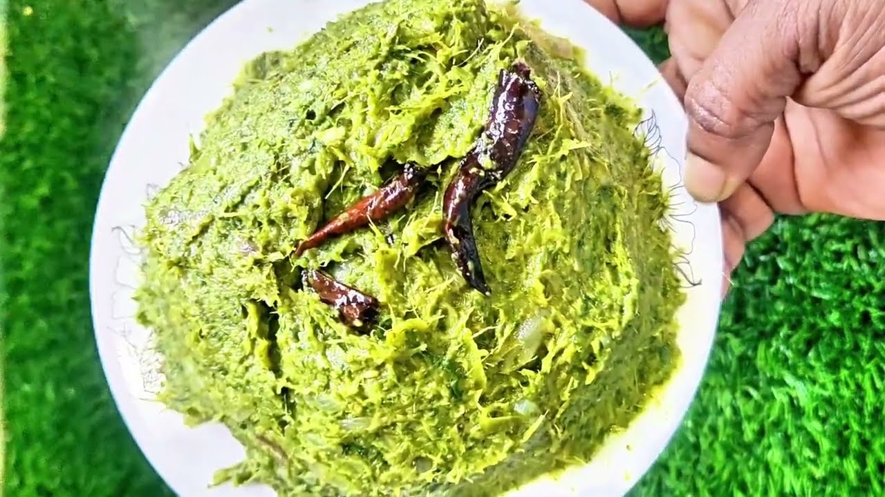 মটর ডালের খোসার ভর্তা দারুণ মজাদার।