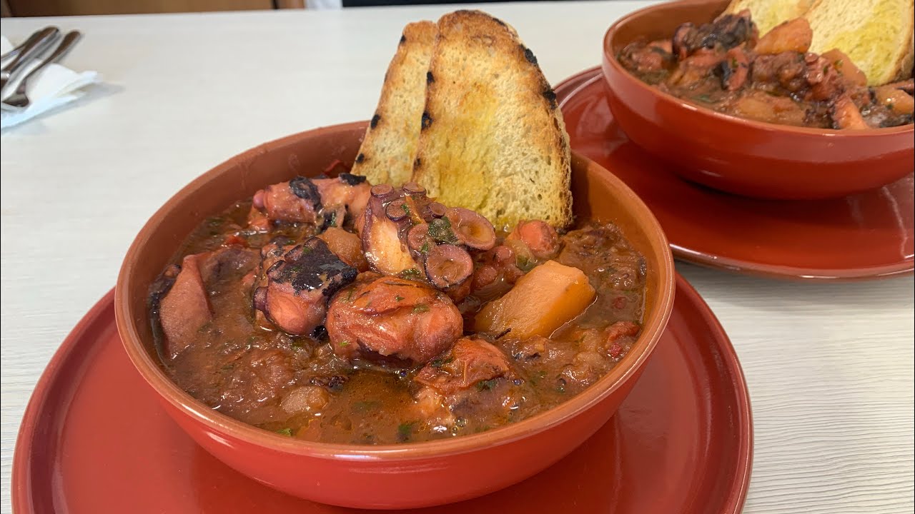 Pulpo a la Pigñata, con Patatas y Tomate