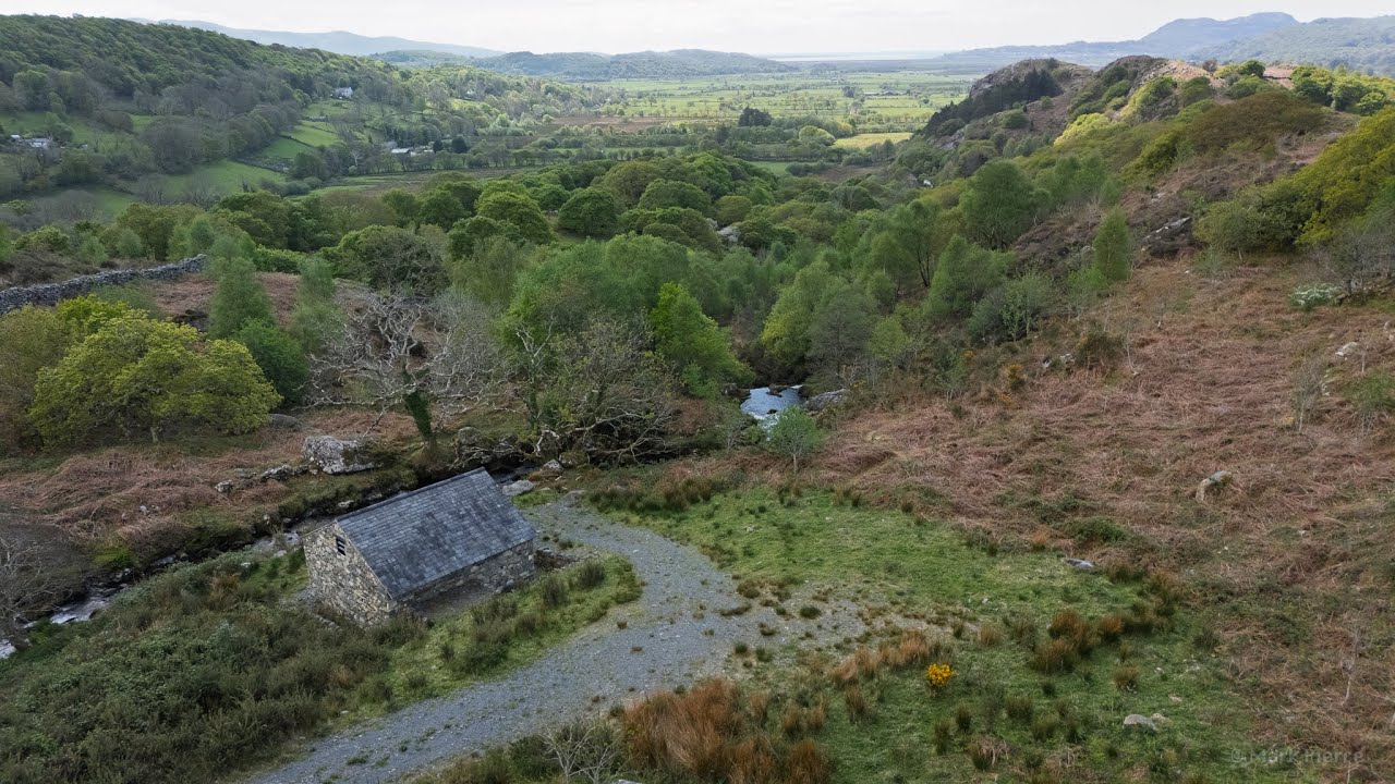 CROESOR & THE SECLUDED WATERFALLS