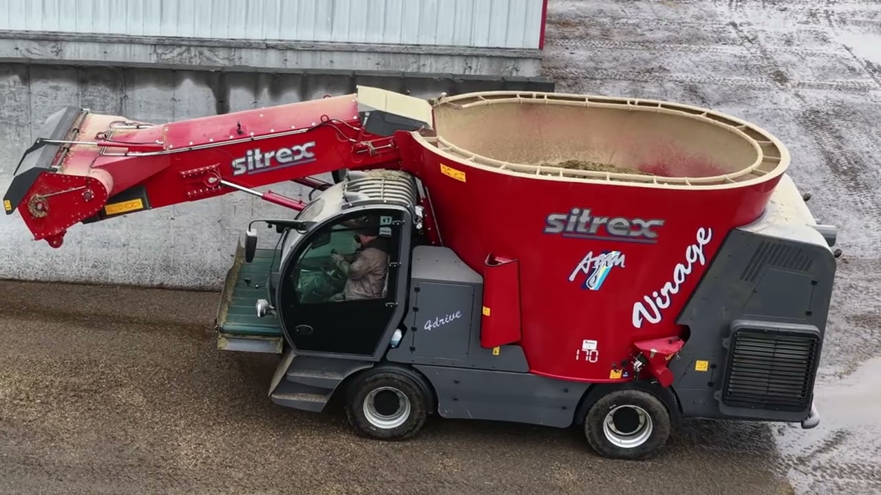 CANADIAN FARMER - FIRST IN NORTH AMERICA. FRONT OFF-LOADING TMR (Total Mixed Ration)  SITRIX VIRAGE