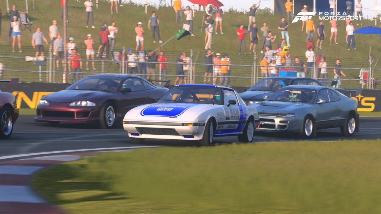 Forza Motorsport // Mazda RX7 FB // Mount Panorama Racing Circuit (Bathurst)