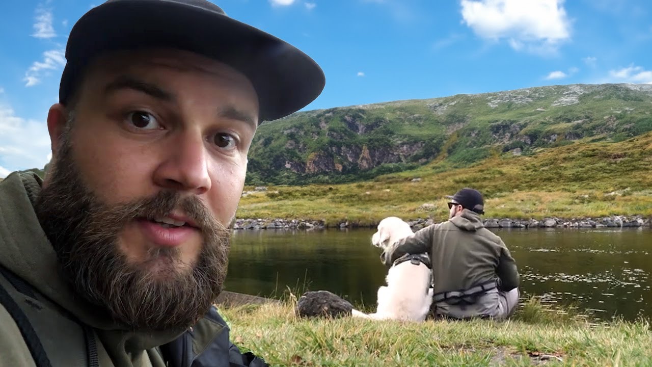 På fyra tassar och två ben | En film om att fiska med hund