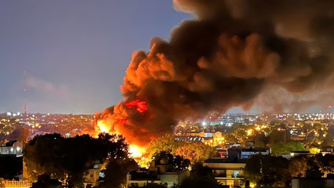 EXPLOSIÓN Y PÁNICO EN SAN FERNANDO: Una fábrica de productos de belleza se incendió