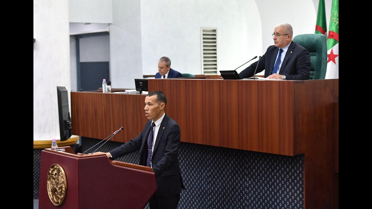 مقرر لجنة الفلاحة يتلو التقرير التمهيدي عن مشروع قانون يتعلق بالغابات والثروات الغابية