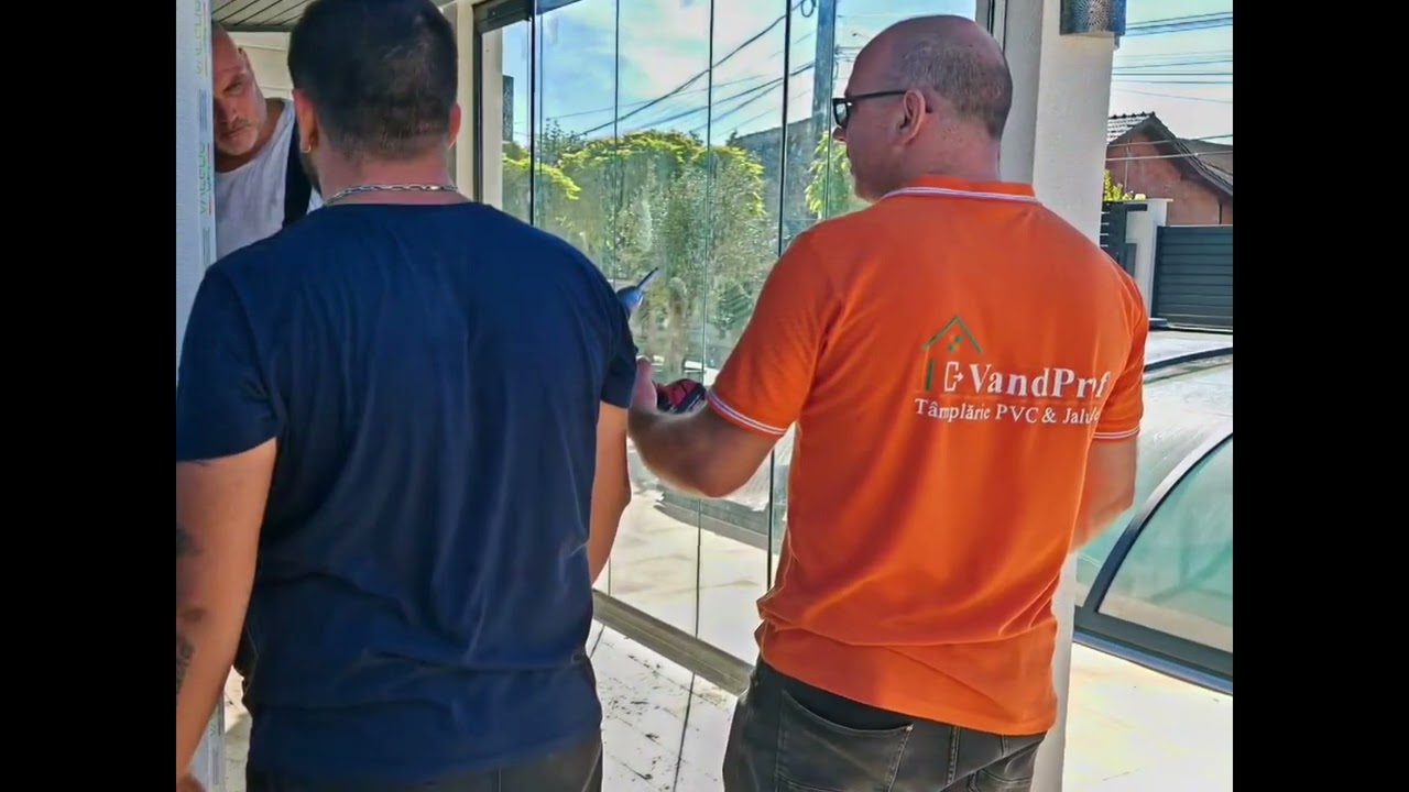Portofoliu Distribuitori: Terasă protejată lângă piscină în Timiș