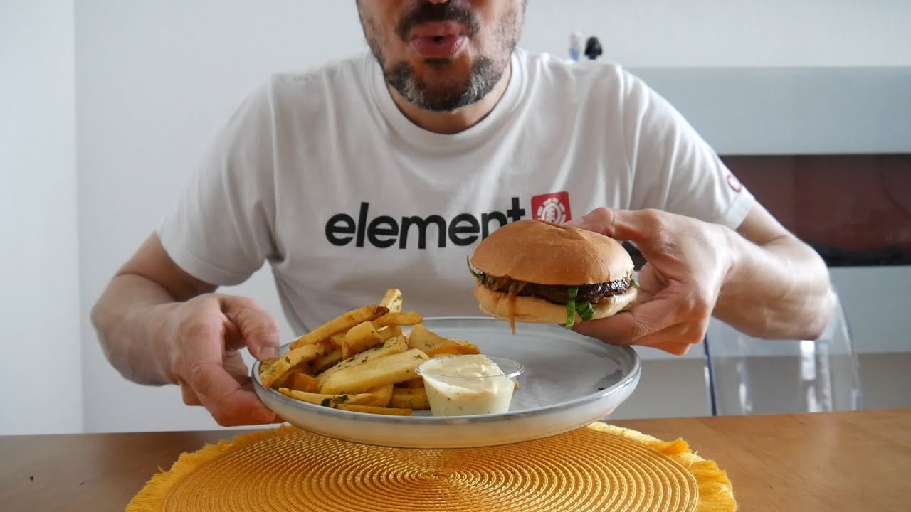ASMR *SAVAGE* Eating Sounds &ndash; Burger and Truffle Fries
