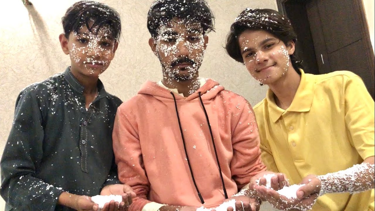 Ye Kiya Laga Diya Bhaiyon Ne Pore Face Pe 😱🤣
