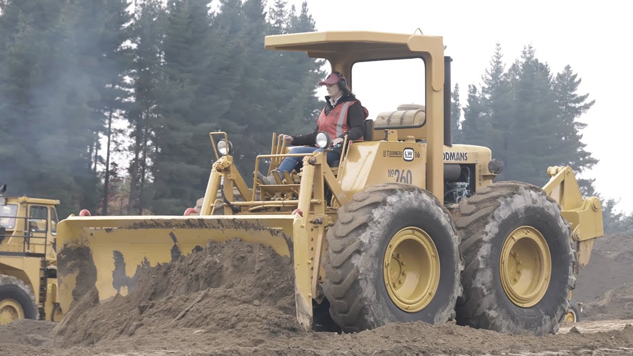 Vintage LeTourneau LW16 Wheel Dozer in Action