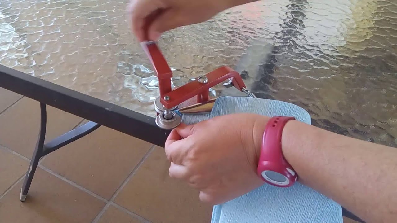 Máquina para rizar papel crepé