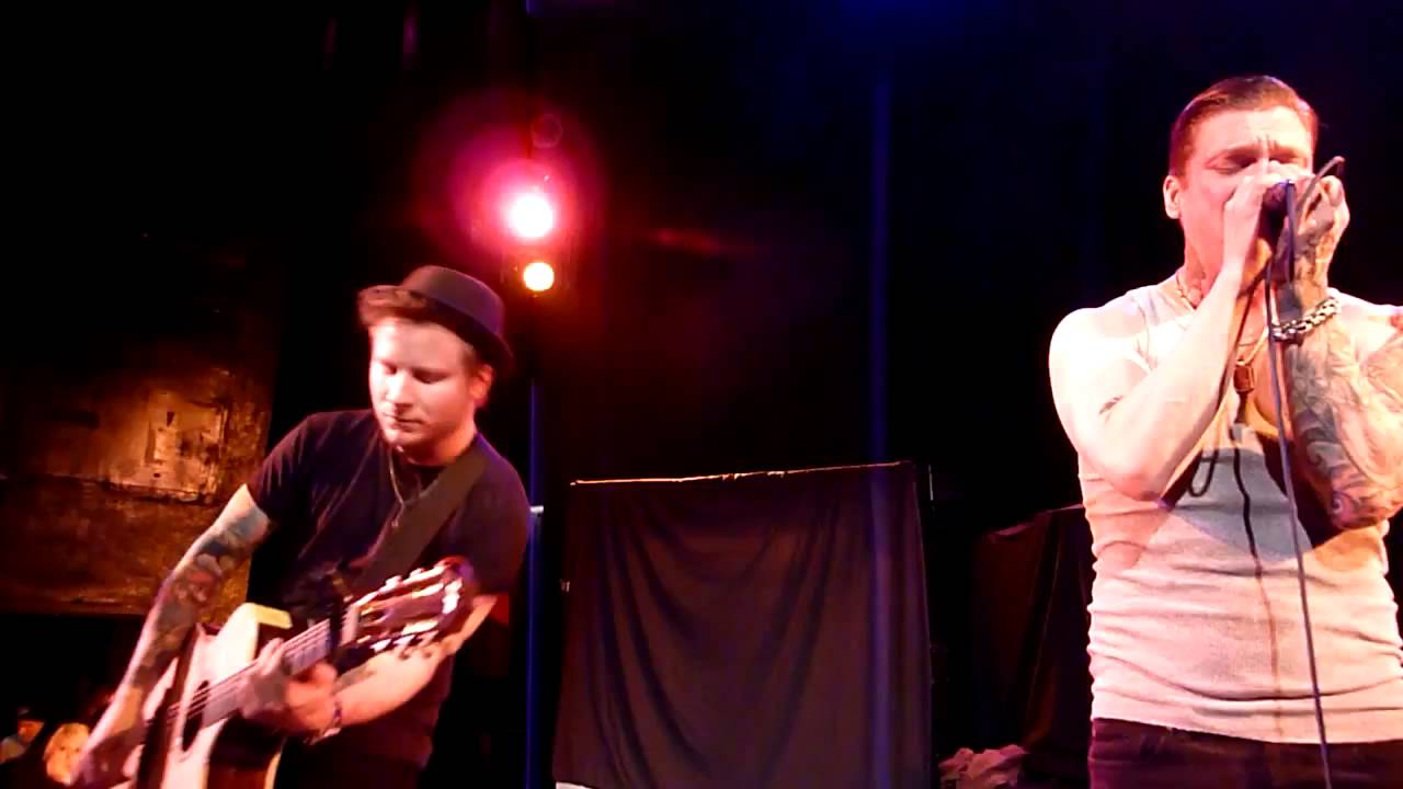 Shinedown's Brent Smith & Zach Myers - I'll Follow You (Acoustic) - The New Daisy Theatre 1/12/2013