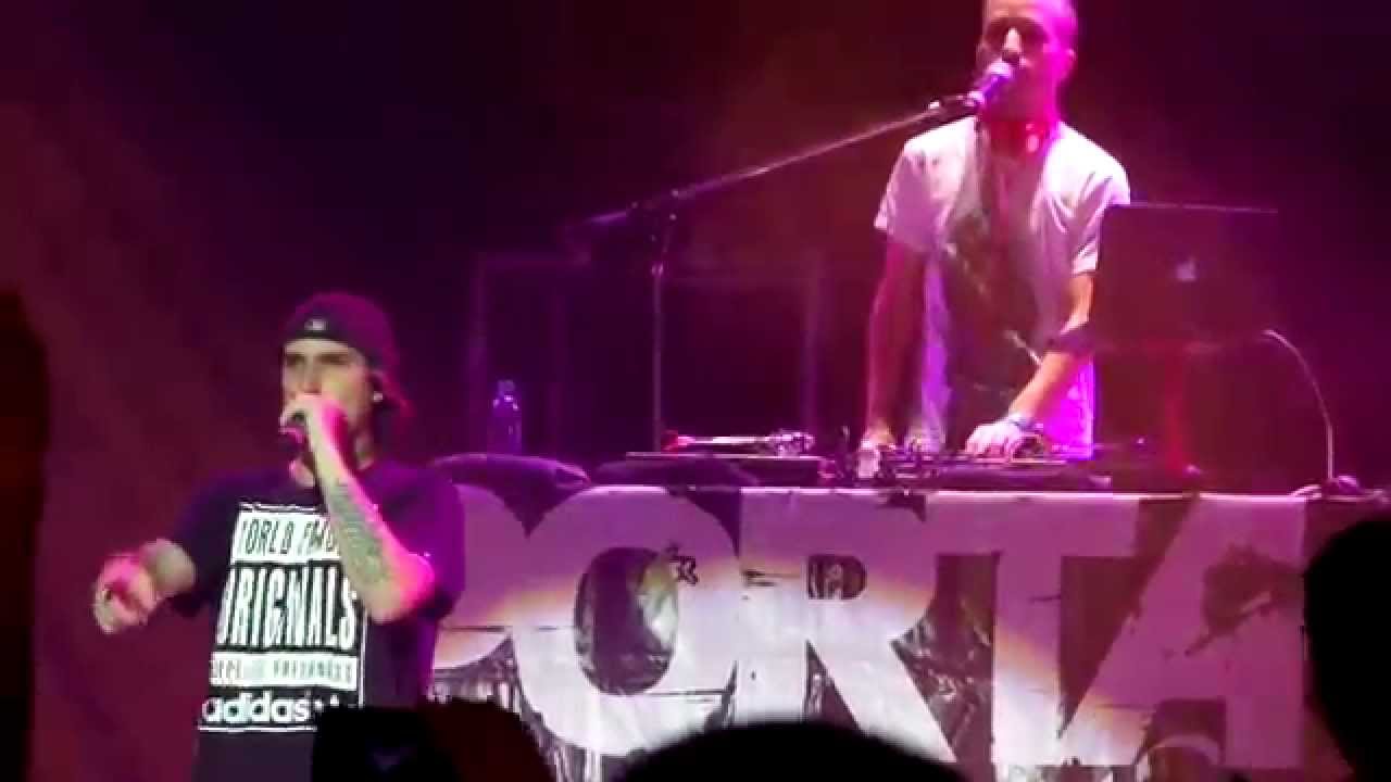 Porta - parte 1 en vivo en el luna park 21-8-2015 HD 720