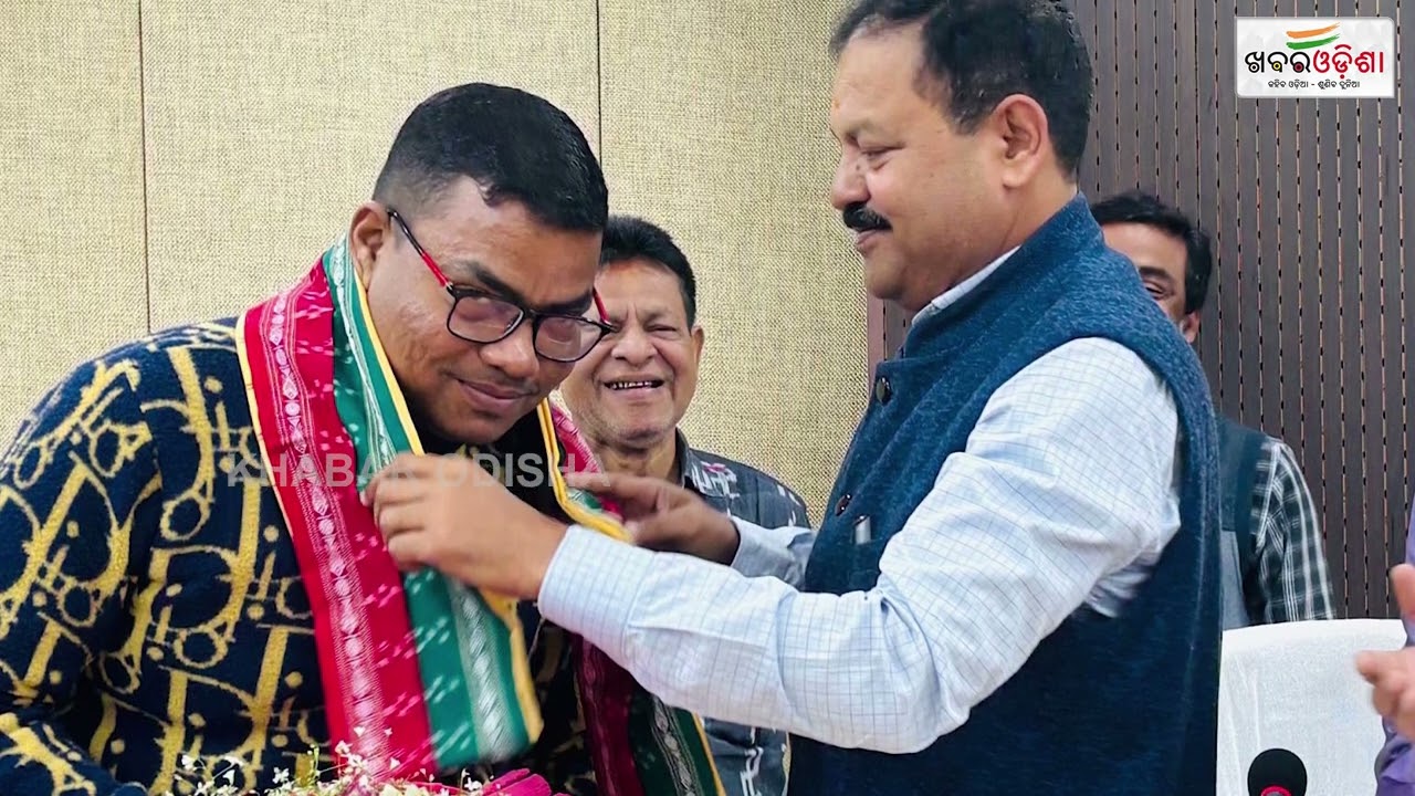 Boudh Deputy Collector's Farewell Ceremony Held In Collector Office | Khabar Odisha