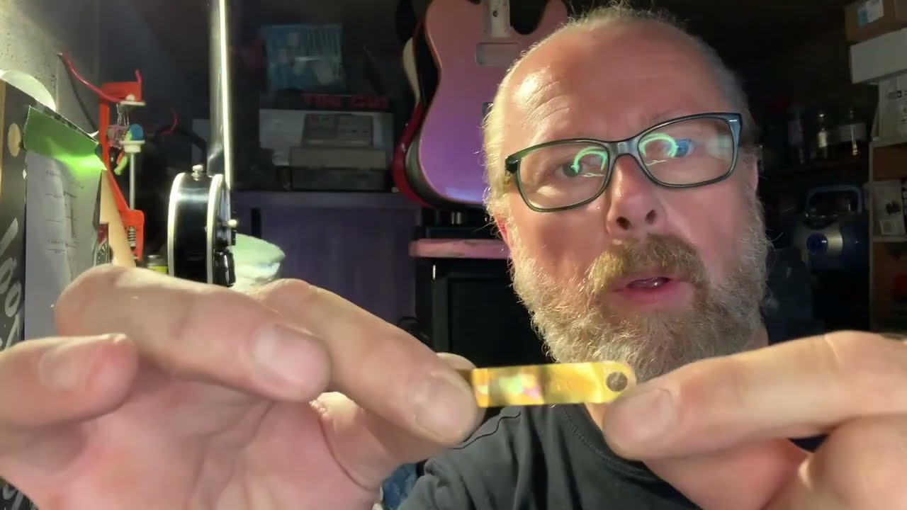 Episode 7. HONDO LES PAUL Part 3. Neck, nut and tuners.