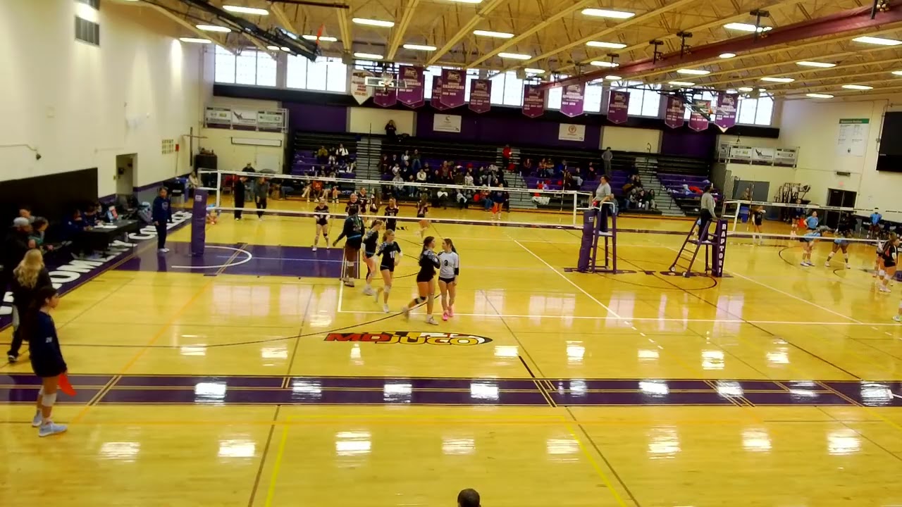 Game 3 vs. Premier Edge (L 25-15, 26-24)