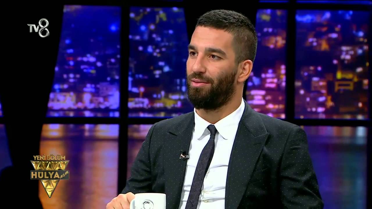 Hülya Avşar - Atletico Madrid'teki Futbol Hayatını Anlattı (1.Sezon 3.Bölüm)
