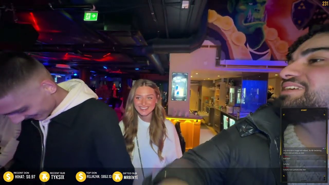 Alicia Lauterbach , pojkvän exposed i ThatsAnton livestream