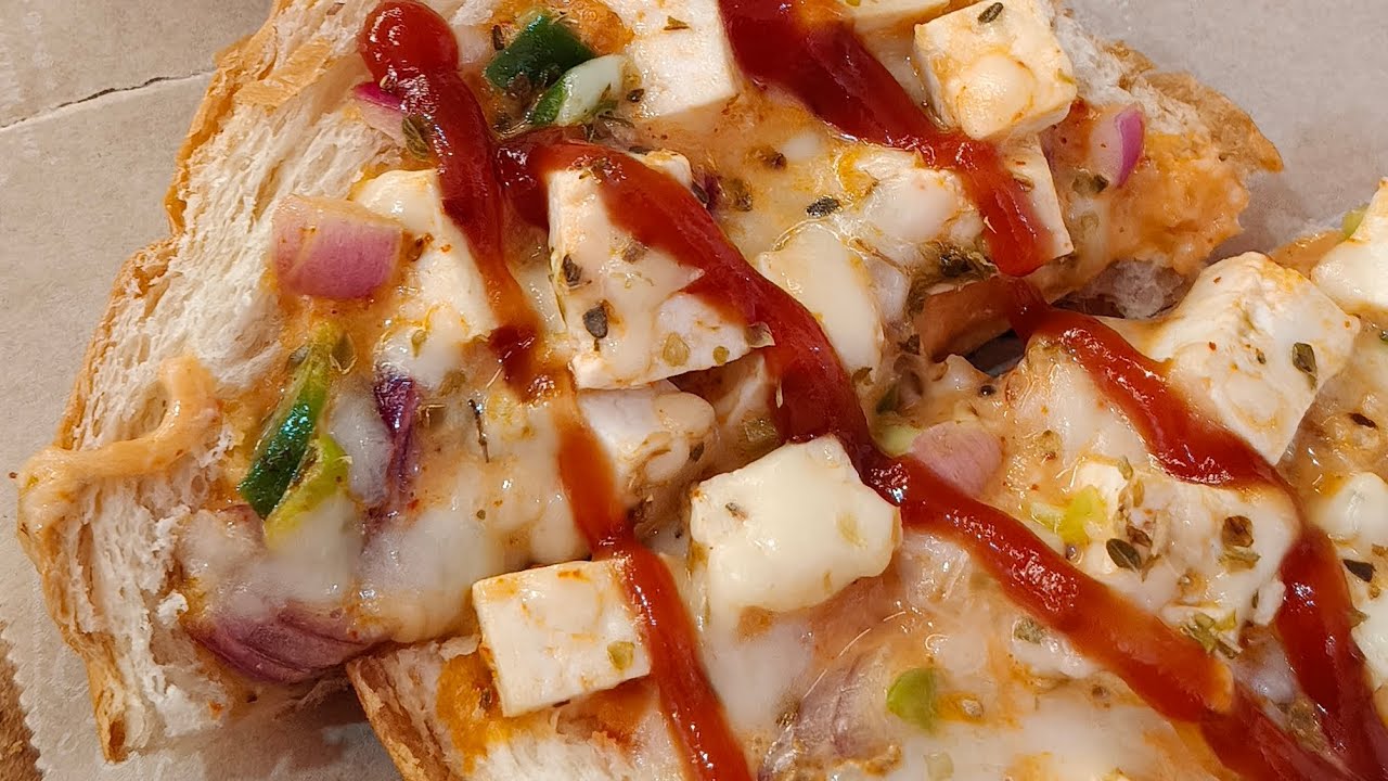 Cheese paneer bun 