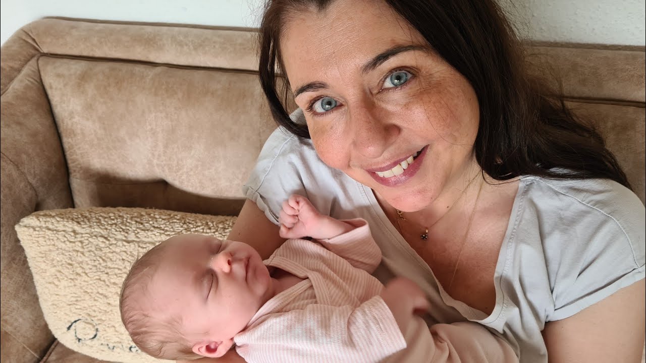 BARNEBARN ELLIE PÅ SNART 3 UGER👶😍PIGERNE KOMMER HJEM🥰